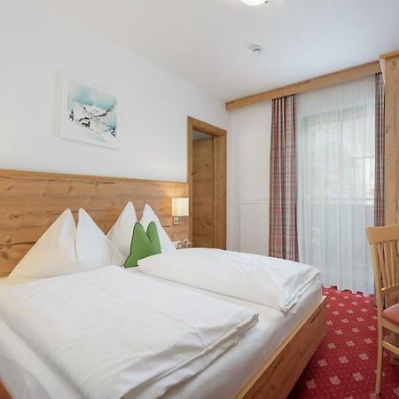 Pension Haus Am Dorfplatz Flachau Eksteriør bilde