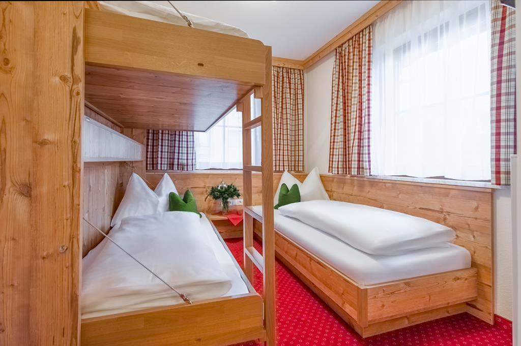 Pension Haus Am Dorfplatz Flachau Eksteriør bilde