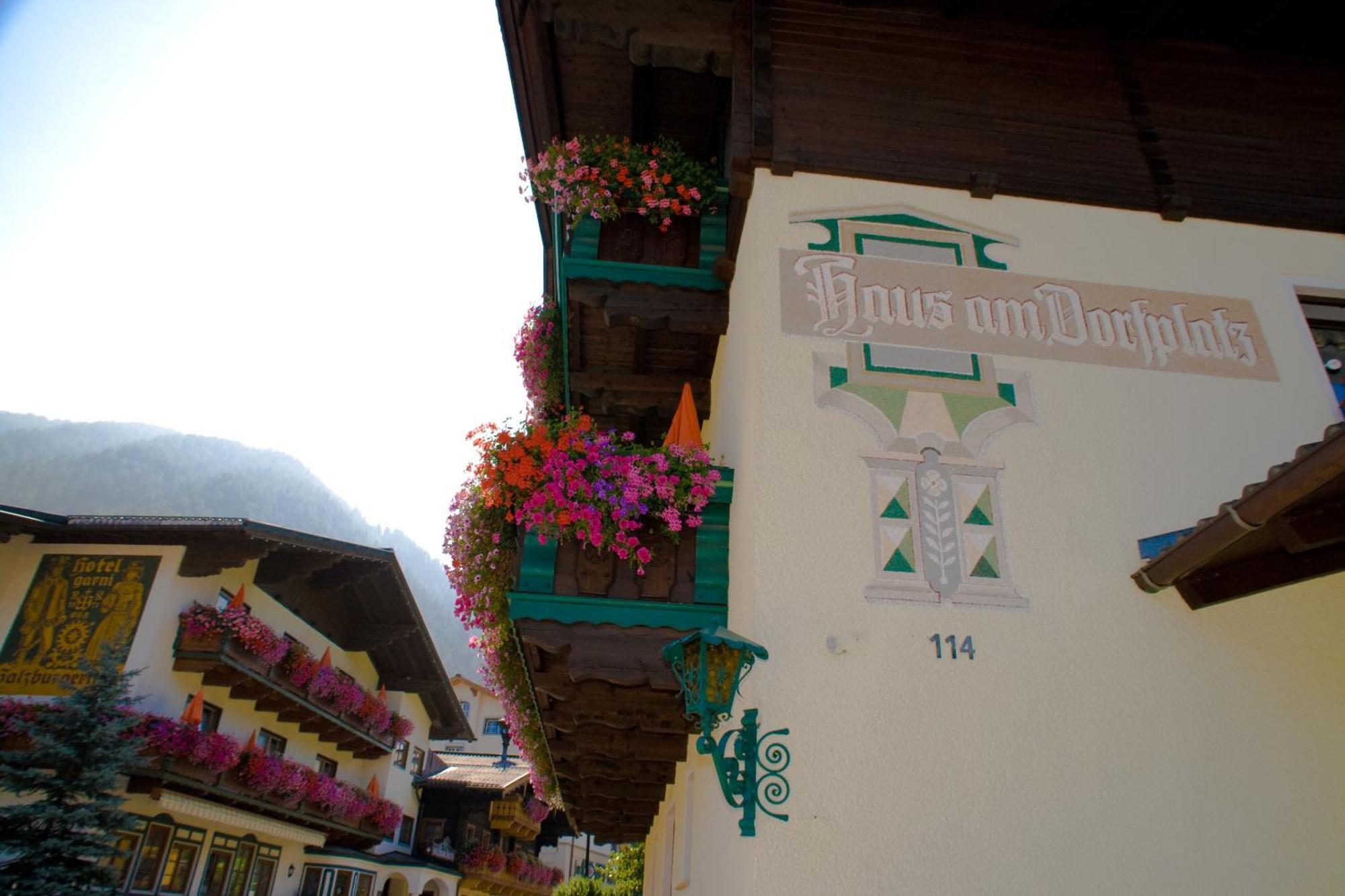 Pension Haus Am Dorfplatz Flachau Eksteriør bilde